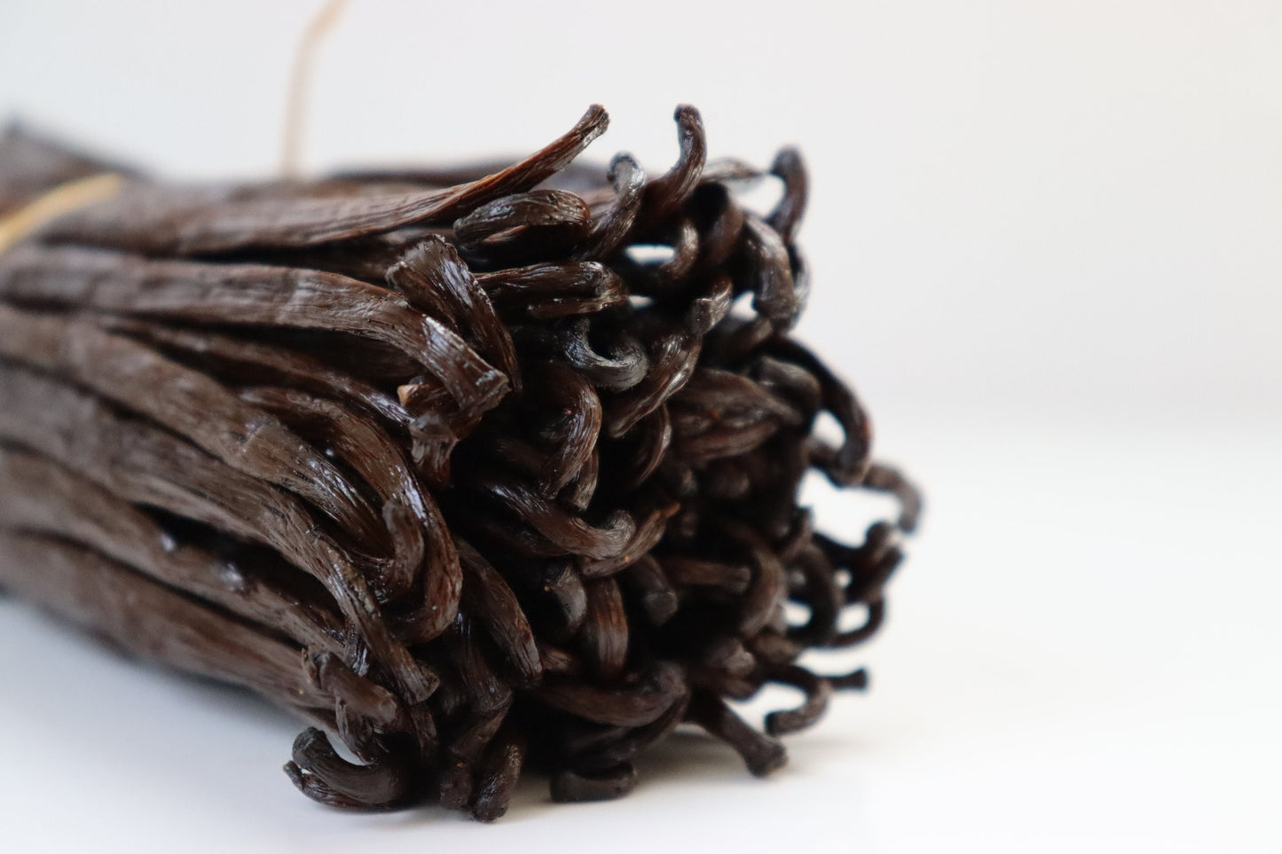 5 Madagascar ORGANIC Grade A Bourbon Vanilla Beans (4 inches)