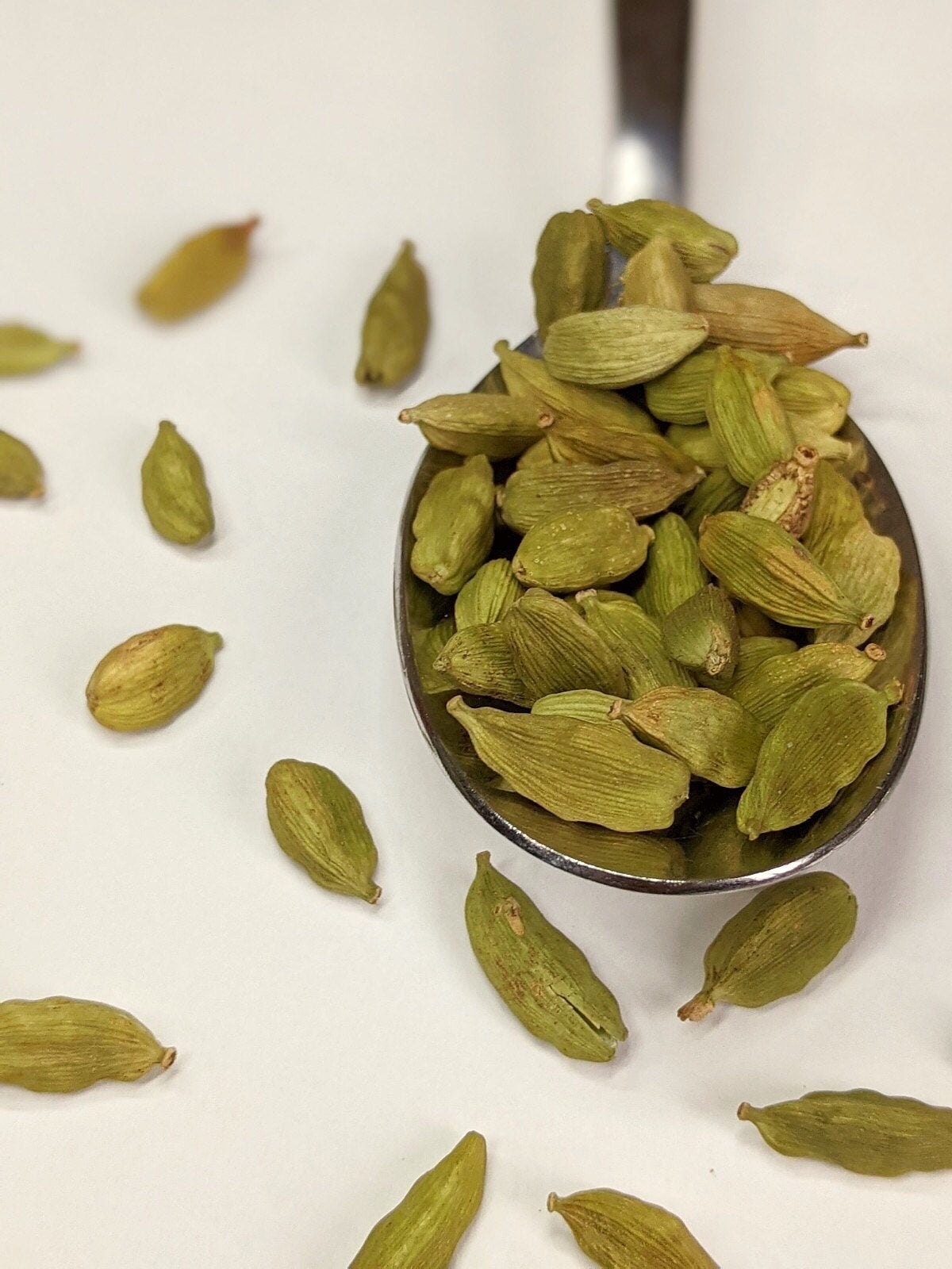 Green Cardamom Pods Premium Quality Perfect for Baking Highly Aromatic Flavorful Pods Full of Flavor